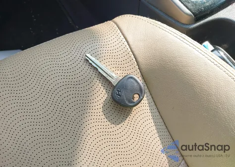 2011 Hyundai Elantra Limited (Ulsan Plant) from USA, damaged, VIN KMHDH4AE2BU168855